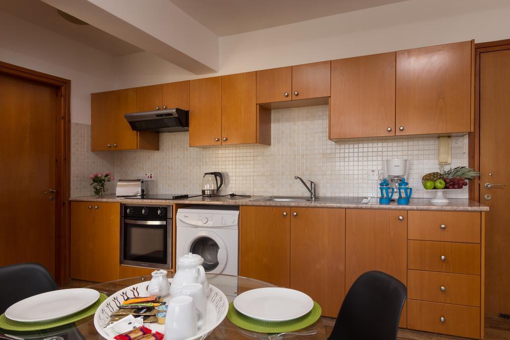 Mama Seaside Apartment Larnaca Luaran gambar